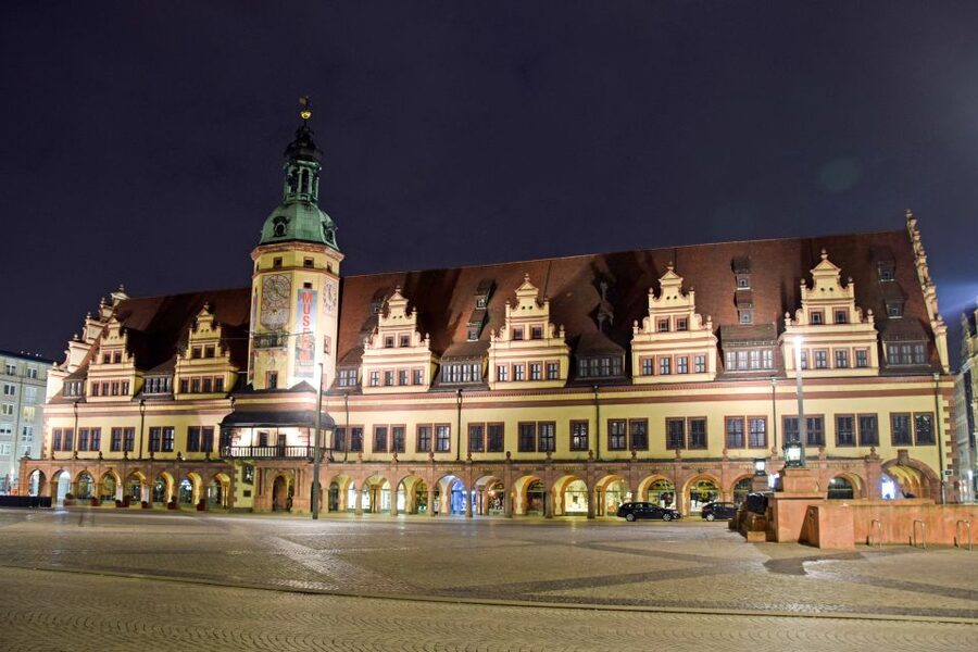 1.5-Hour Historical Tour of Leipzig with Costumed Guide - Who should book this Leipzig experience?