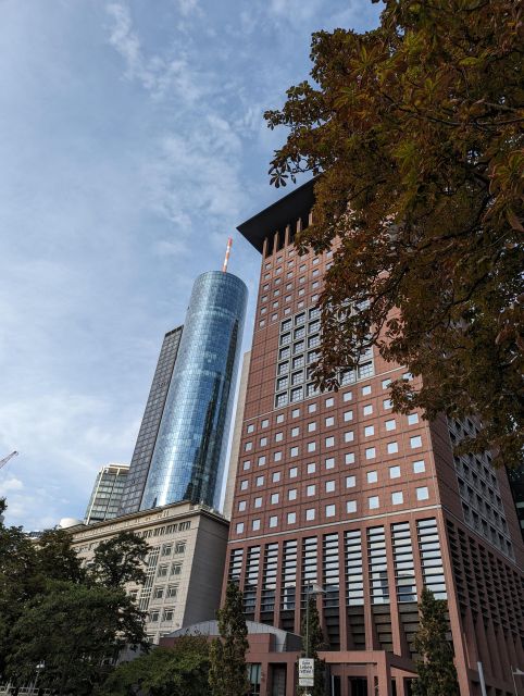 2-Hour Best of Frankfurt Walking Tour (English) - Anita’s approach: stories, questions, and a relaxed pace