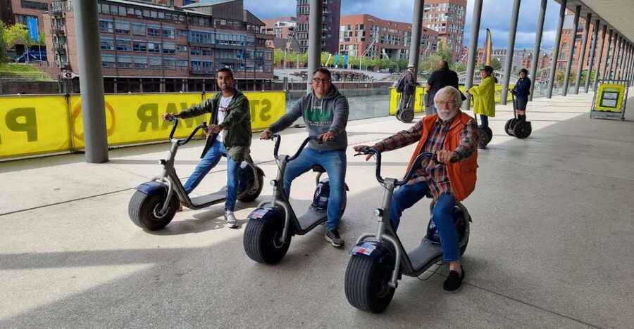 2 Hours Hamburg E-scooter Tour - First, learn to handle the Segway