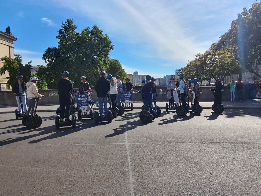 3h-Berlin: Private Sightseeing Segway Tour - Street art, parks, and Berlin beyond the monuments