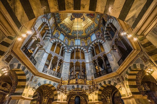 Aachen: Private Walking Tour With A Professional Guide - Why Aachen Makes Such a Good Walking Tour