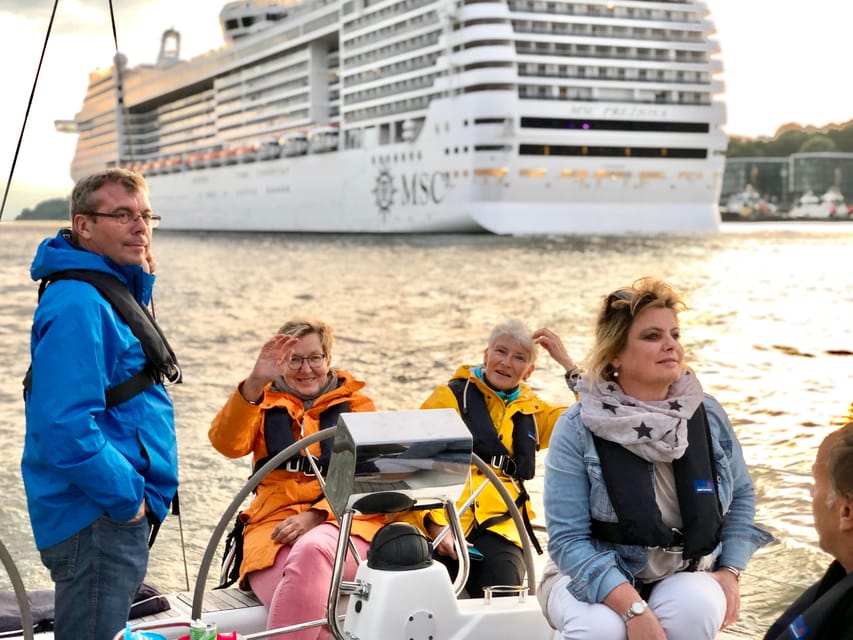 "After Work" - Sailing-Yacht Cruising Event, Hamburg/Elbe - Airbus and Mühlenberger Loch