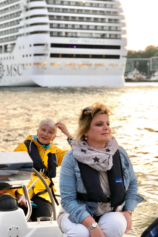 "After Work" - Sailing-Yacht Cruising Event, Hamburg/Elbe - What the skipper adds to the two hours