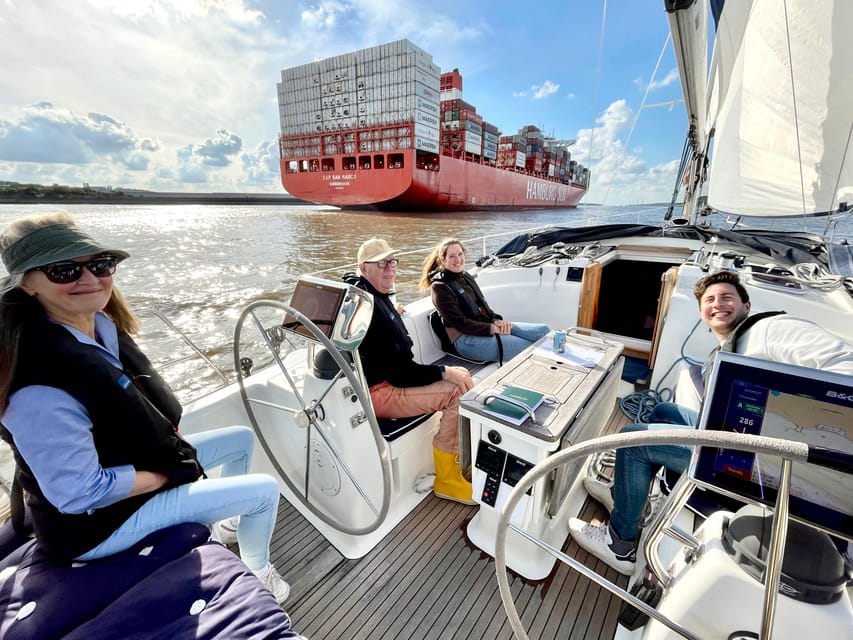 "After Work" - Sailing-Yacht Cruising Event, Hamburg/Elbe - Seating, drinks, and what to wear