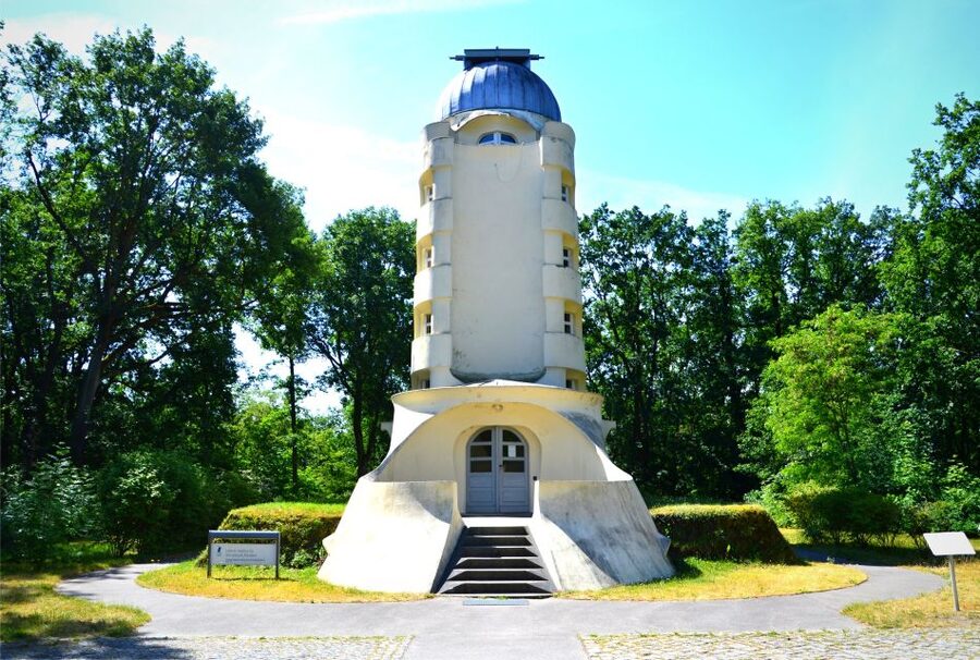 Albert Einstein in Berlin Private Guided Tour - Choosing Between Two, Three, and Seven Hours