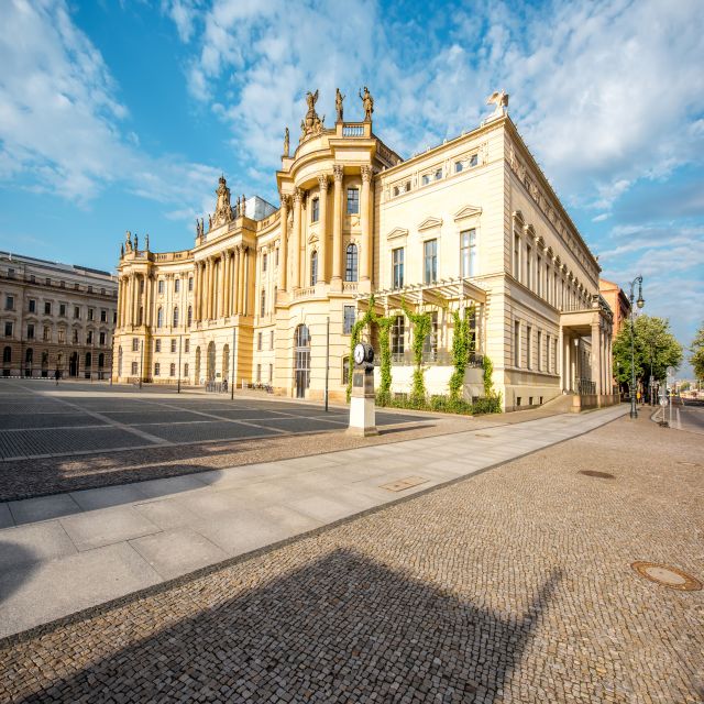 Albert Einstein in Berlin Private Guided Tour - What the Private Format Adds