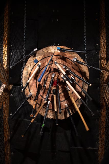 AXE THROWING EXPERIENCE IN BERLIN - Why axe throwing works as a Berlin break
