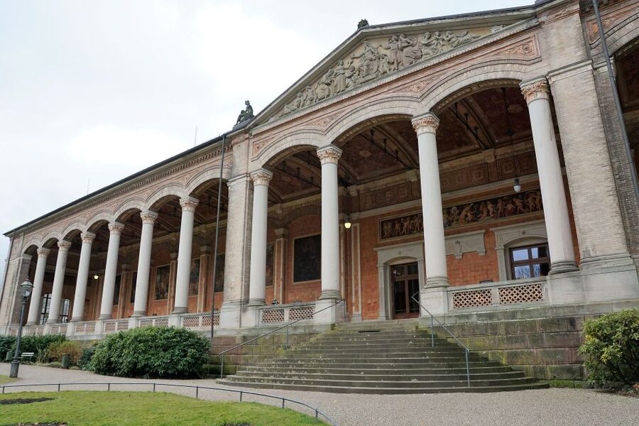 Baden-Baden: Private Walking Tour With A Professional Guide - What two hours can and cannot do