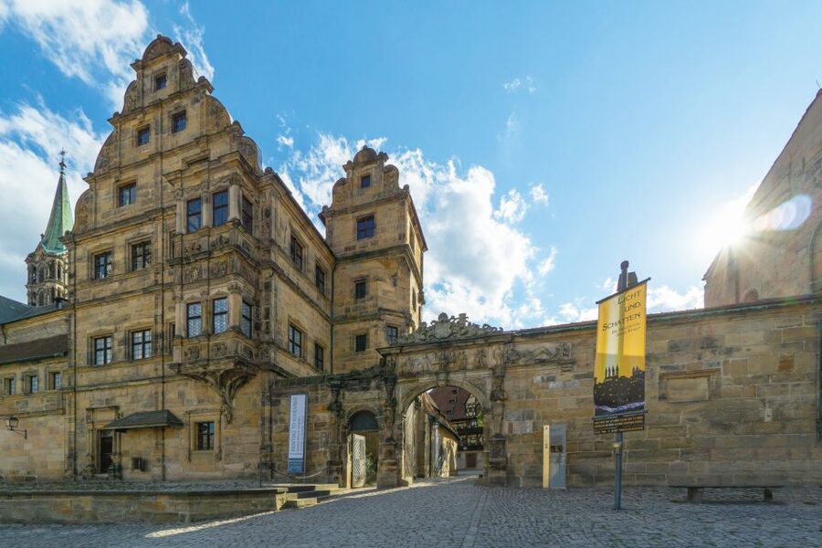 Bamberg: Guided Walking Tour - Old Court and the New Residenz