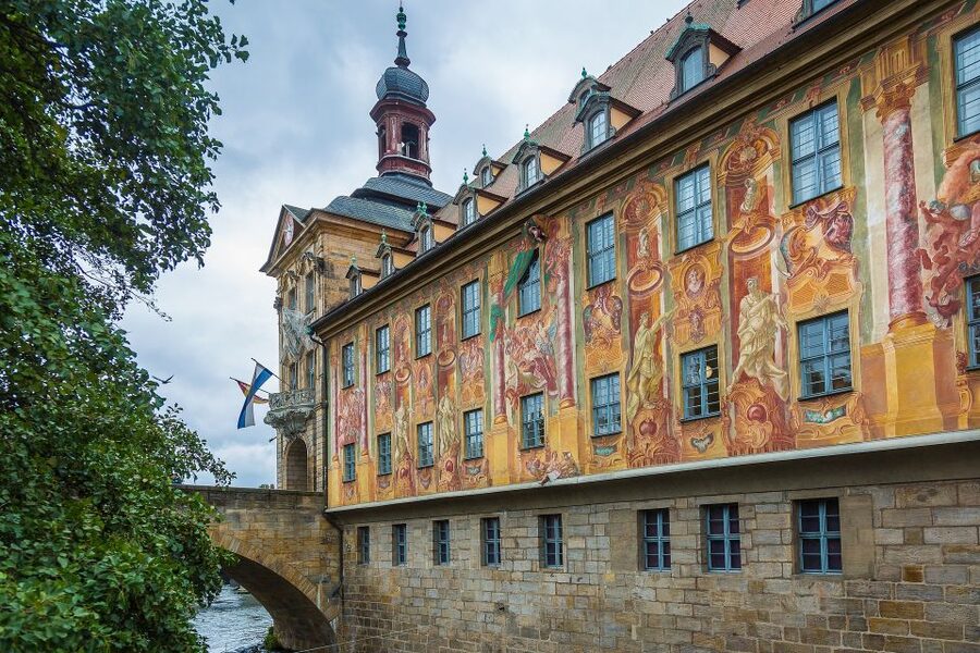 Bamberg: Private Guided Walking Tour - Medieval lanes and the city of power