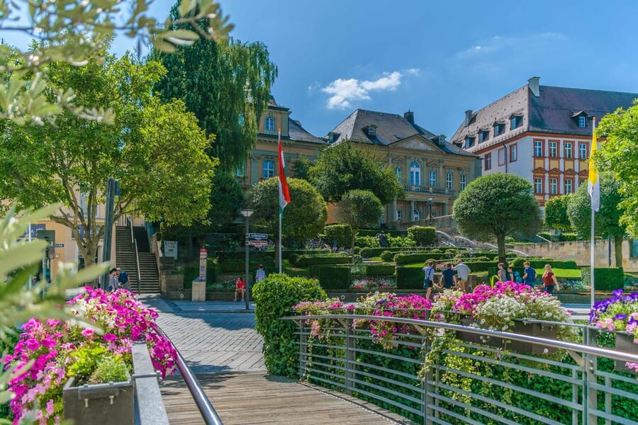 Bayreuth: German City Walking Tour (Tourist Info) - Seeing the New Palace and Court Garden