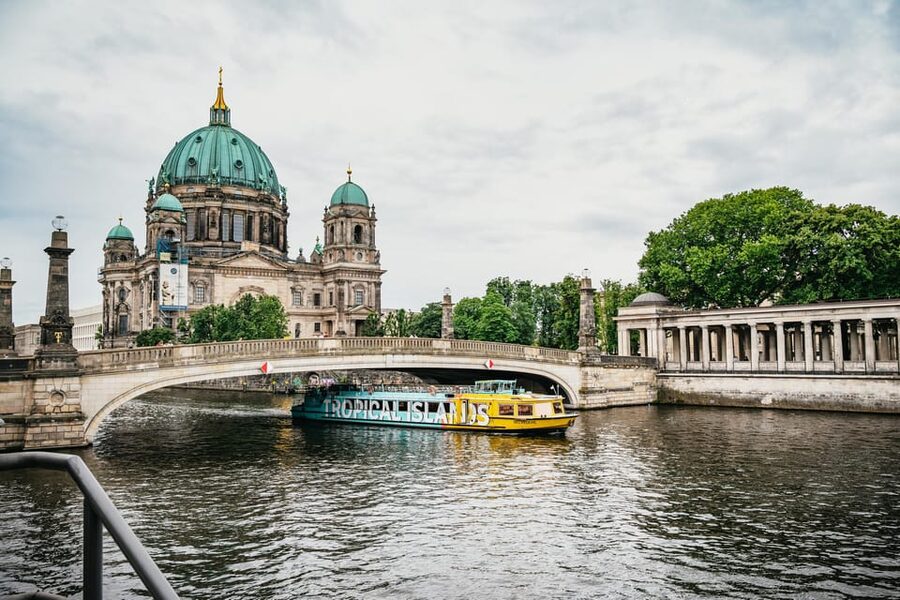 Berlin: 1-Hour City Sightseeing Cruise - Key points at a glance