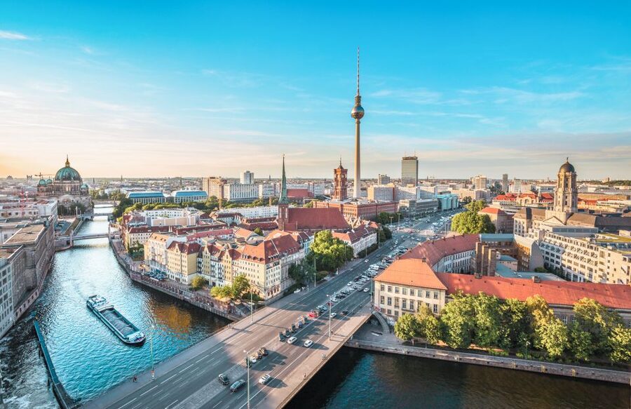 Berlin: 1-Hour Guided Tour of the Historic Center - Key points to know before booking