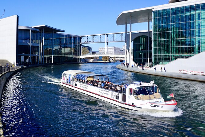 Berlin: 1-hr Boat Tour with Bilingual Live Guide (DE/EN) - Key points at a glance