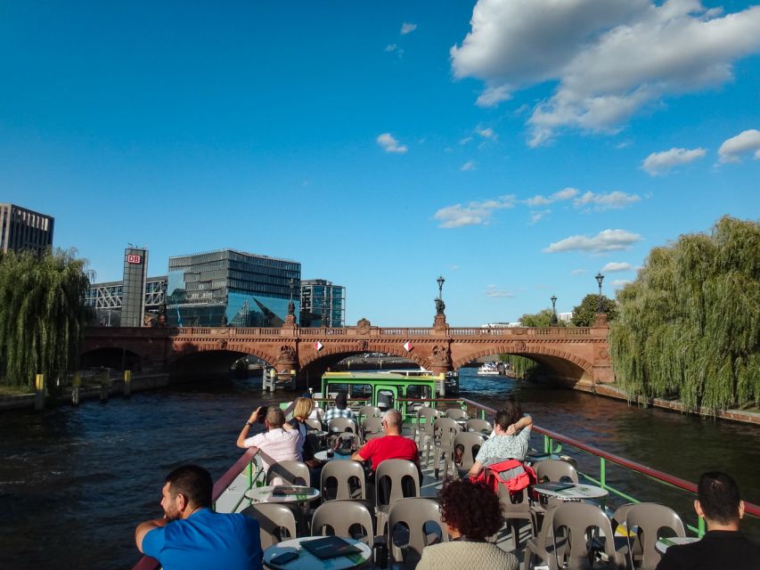 Berlin: 2.5-Hour East Side Boat Cruise with Commentary - Why this longer Berlin cruise is worth considering