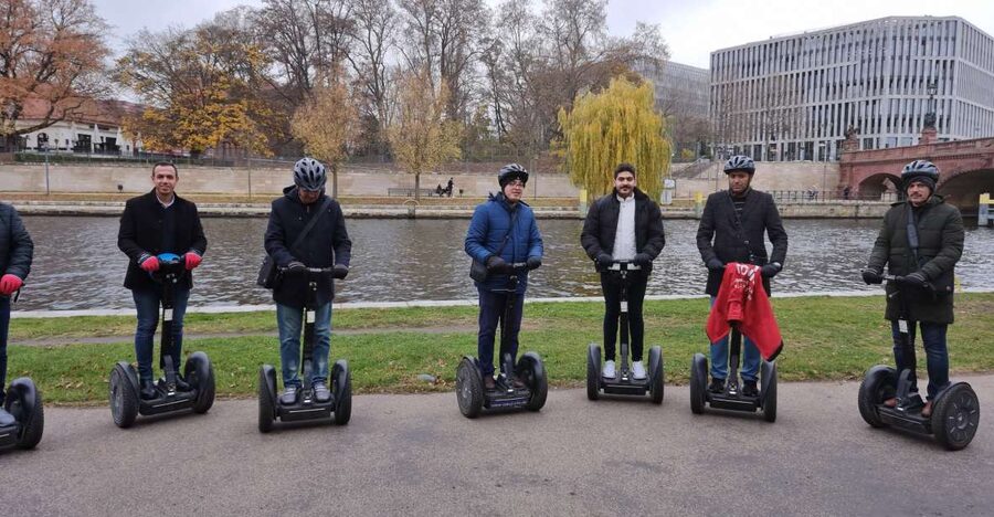 Berlin: 2-H VIP Private Guided Segway Tour - Getting comfortable on the Segway