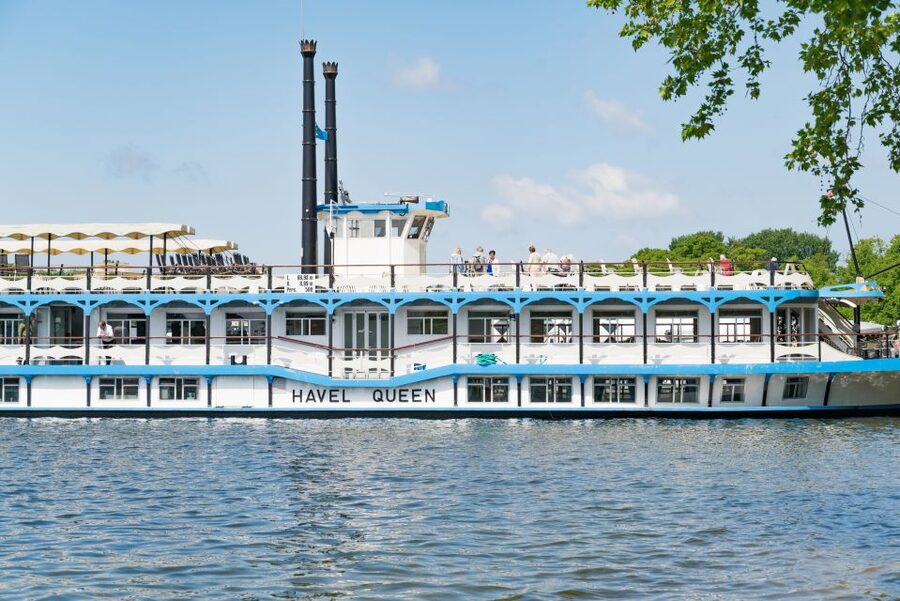 Berlin: 2-Hour Lake Oberhavel Cruise from Tegel - Villa Borsig and the first stretch of scenery