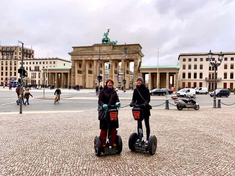 Berlin: 2-Hour Premium Segway Tour - Government buildings and Tiergarten greenery