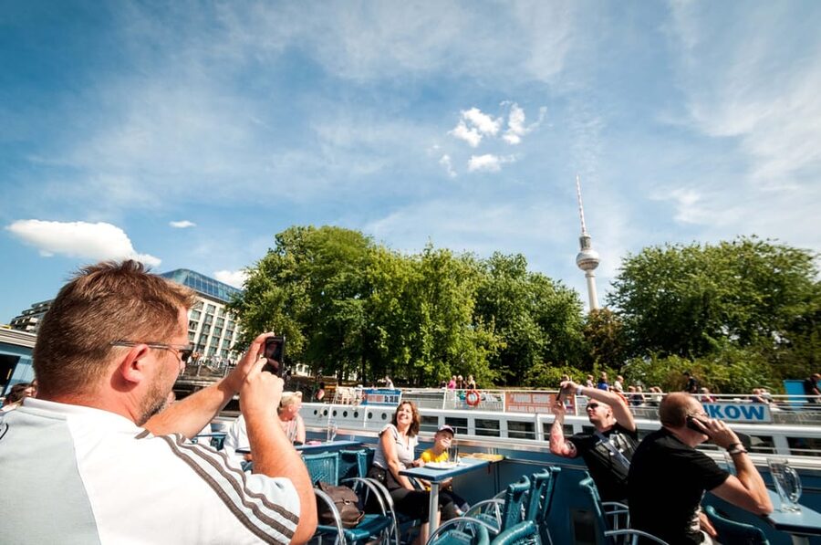 Berlin: 3.25-Hour Spree & Landwehrkanal Boat Tour - The German Museum of Technology and Potsdamer Platz