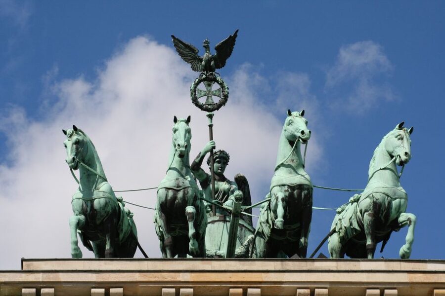Berlin: 3-Hour Private Tour in French or Italian - Brandenburg Gate and Unter den Linden