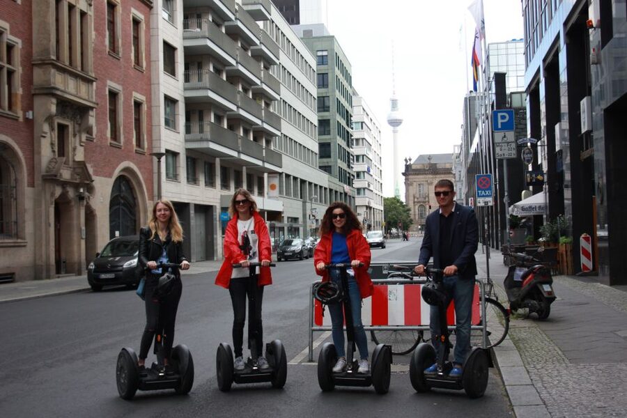 Berlin: 3-Hour Segway Tour - Gendarmenmarkt, Berlin Palace, and Nikolaiviertel
