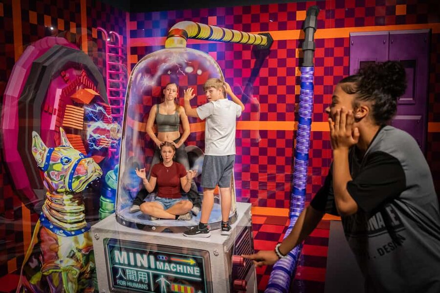 Berlin: 3D TrickArt Museum - Tickets - Who will enjoy this museum most