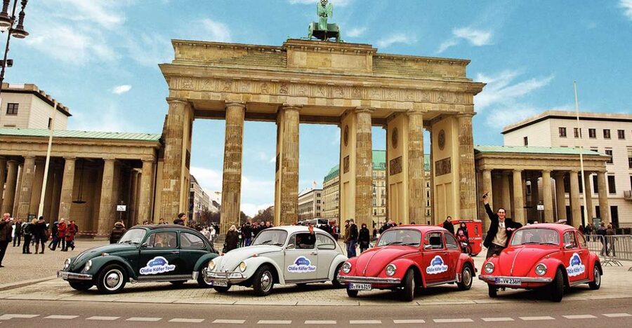 Berlin: 4-Hour Discovery Tour in VW Beetle - Four hours with Berlin in your hands