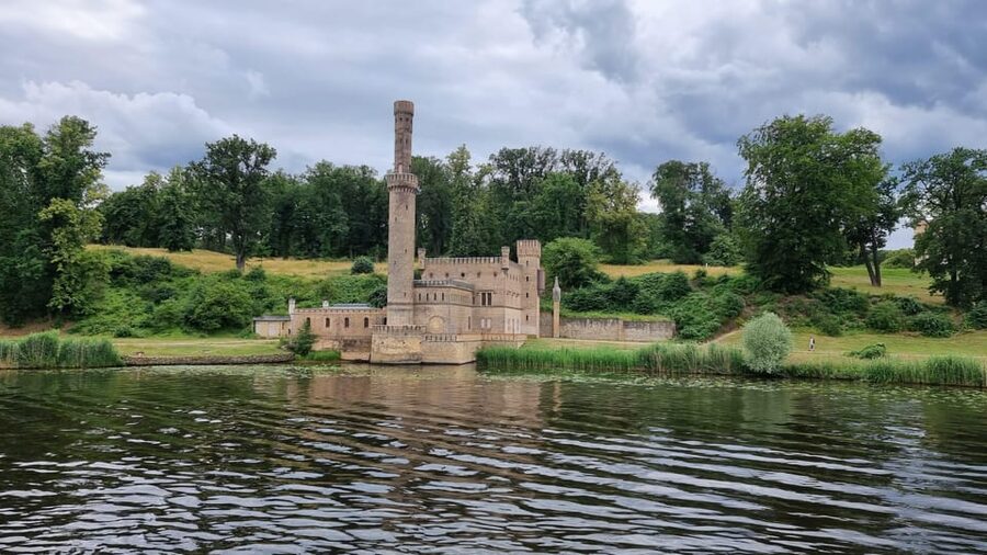Berlin: 7 Lakes Boat Tour through the Havel Landscape - Wannsee villas and places tied to German history