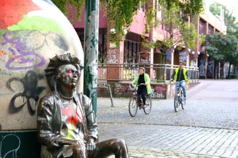 Berlin: Alternative Berlin Bike Tour - Stories about a city that keeps changing