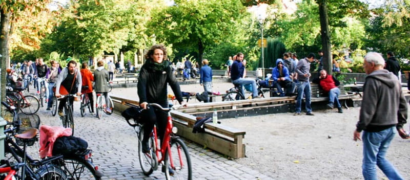Berlin: Alternative Berlin Bike Tour - Kreuzberg, Friedrichshain, Neukölln, and Treptow