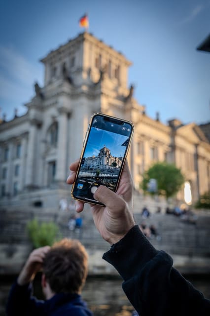 Berlin: Audrey Ahoi! Spree cruise with drag queen (HOL) - The Chancellery and Berlin’s government quarter