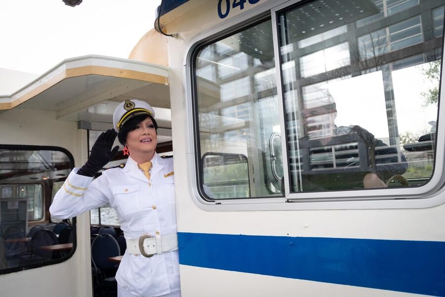 Berlin: Audrey Ahoi! Spree cruise with drag queen (HOL) - What the strongest praise gets right