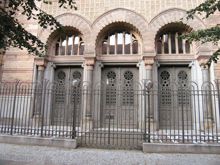 Berlin: Backyards of Berlin 2-Hour Tour - Why Berlin’s courtyards tell the real story