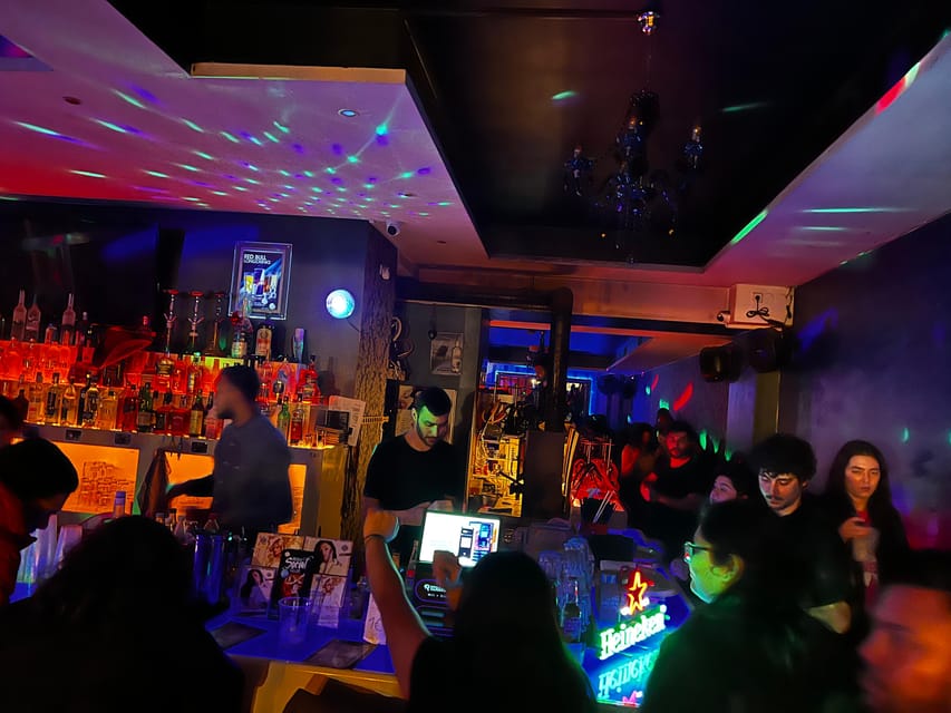 Berlin: Bar & Party Tour with Free Shots & VIP Club Access - Dress code and practical preparation