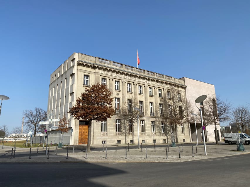 Berlin Battlefield Tour - Operation Berlin 1945 - Walking time, weather, and what to bring