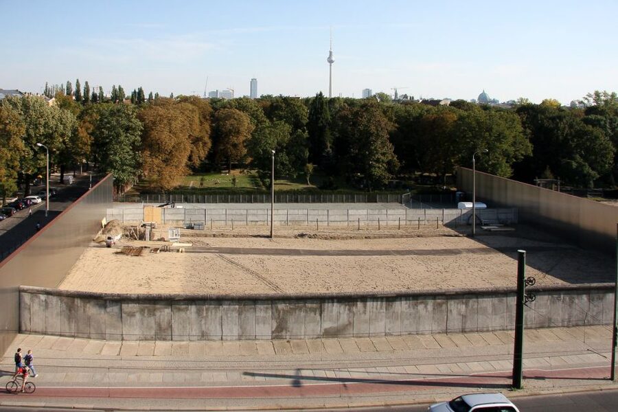 Berlin: Berlin Wall and the Cold War Walking Tour - Why Bernauer Straße tells Berlin’s story so well