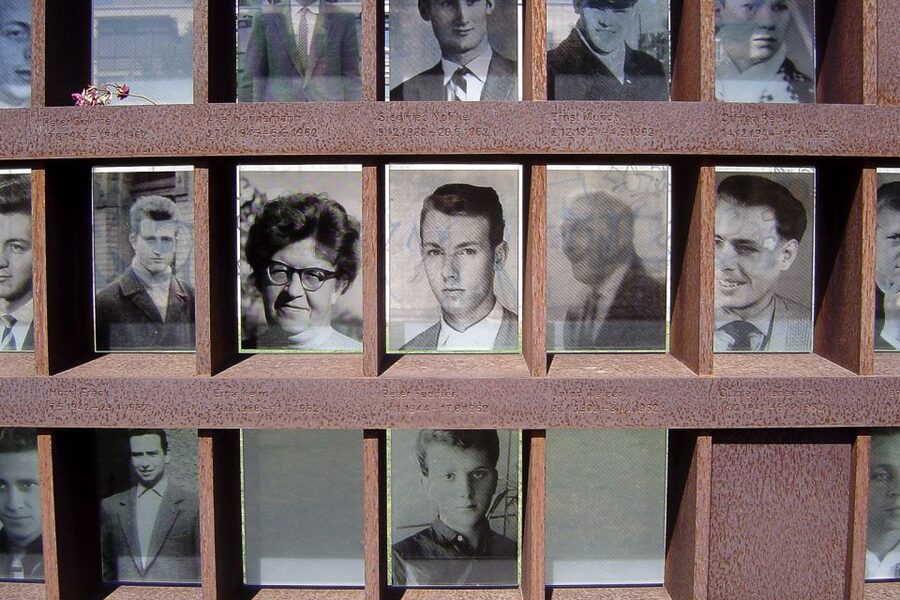 Berlin: Berlin Wall and the Cold War Walking Tour - Ghost stations and a city cut in two