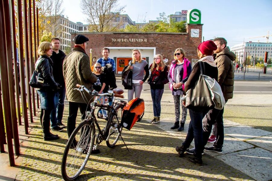 Berlin: Berlin Wall Tour Berlin East West - Should you book the Berlin East West Wall Tour?