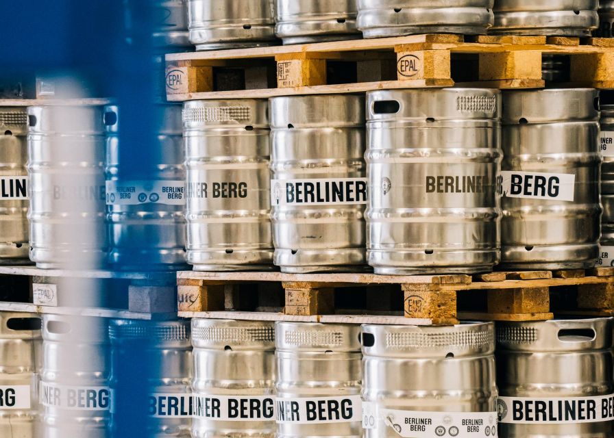 Berlin: Berliner Berg Brewery Tour with Beer Tasting - The 45-minute production brewery tour