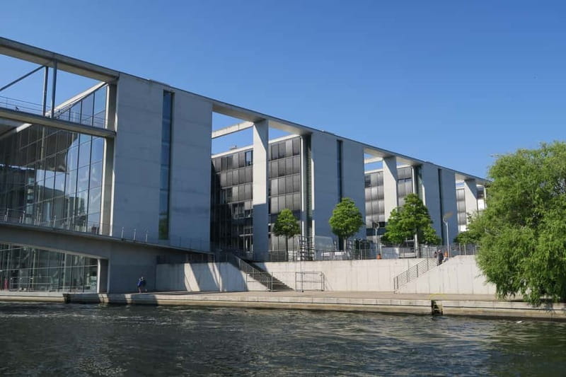 Berlin: Boat Sightseeing Cruise with Audioguide - Who should book this Spree cruise?