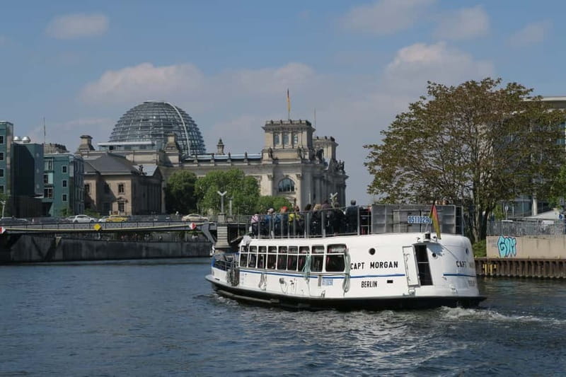 Berlin: Boat Sightseeing Cruise with Audioguide - Practical booking advice