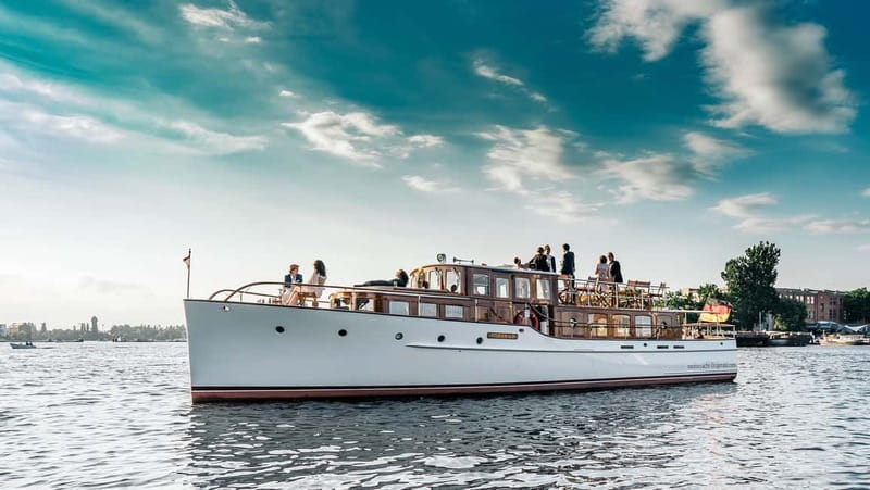 Berlin: Boat Sightseeing Tour on Electric Motor Yacht - Key things to know before boarding