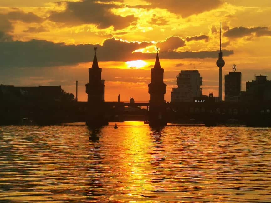 Berlin Boat Tour | Sunset Tour with Solar Ship | Sightseeing Spree - From the East Side Gallery to the Mühlendamm lock