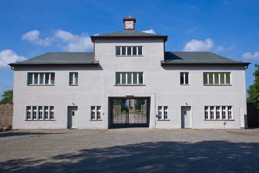 Berlin: Bus excursion to Sachsenhausen concentration camp - Practical advice for a respectful visit