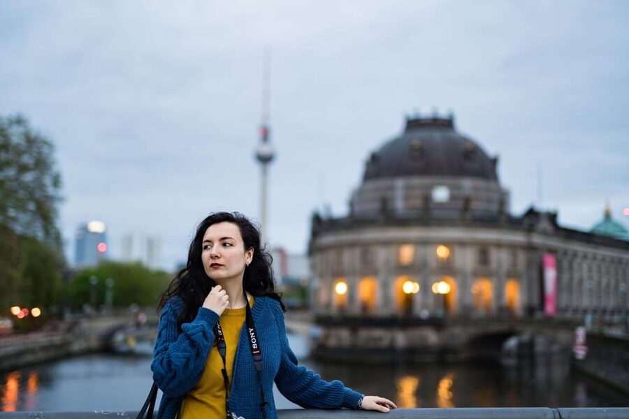 Berlin by Night: Private Photoshoot at Illuminated Cityscape - Museum Island gives you 30 minutes of variety