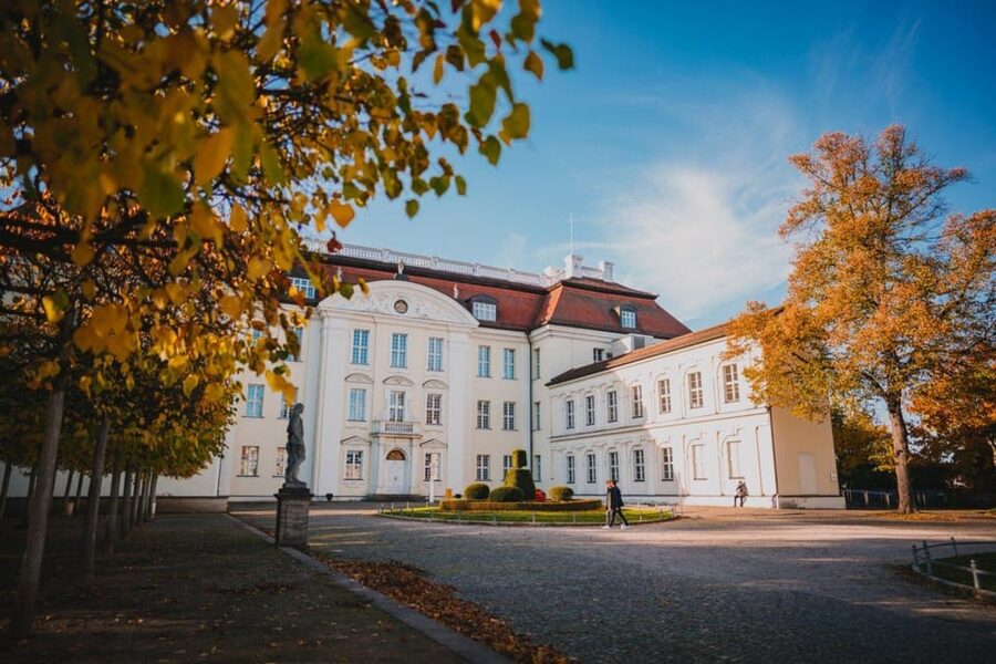 Berlin: Classical concerts in Köpenick Palace - Aurora Hall - Why the palace setting changes the concert