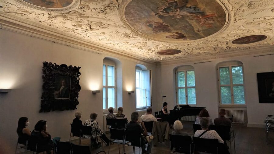 Berlin: Classical concerts in Köpenick Palace - Aurora Hall - What the 90-minute format means for your day