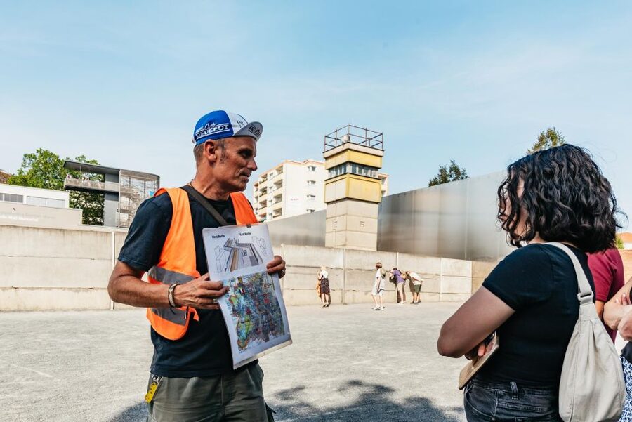 Berlin: Cold War Era History Guided Bike Tour - Brandenburg Gate and the Wall’s sudden end