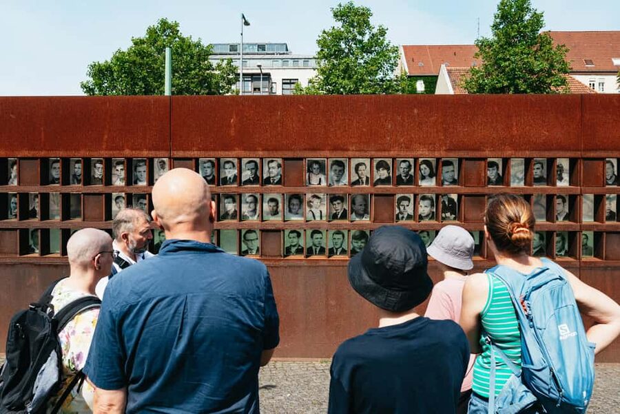 Berlin: Cold War Walking Tour on Berlin Wall Route - Stories of people who risked crossing the border