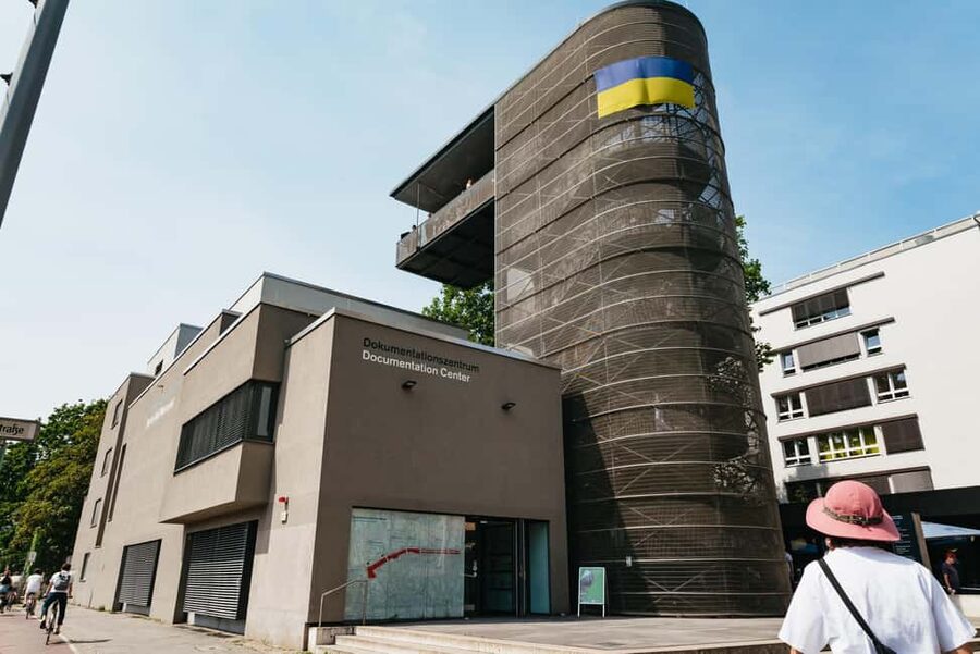 Berlin: Cold War Walking Tour on Berlin Wall Route - Is two hours enough for this history?